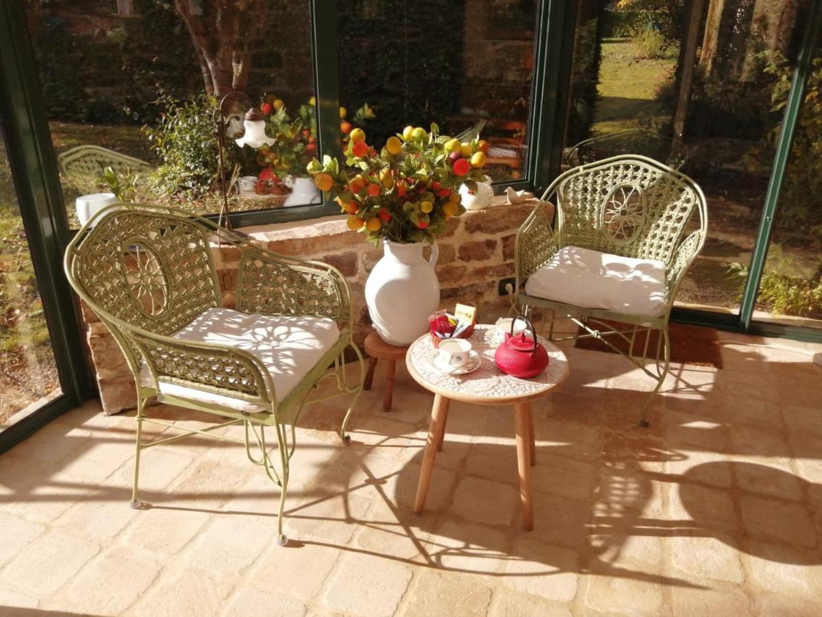 Bed and Breakfast Les Berges De La Planchette Yvignac-la-Tour Exterior foto