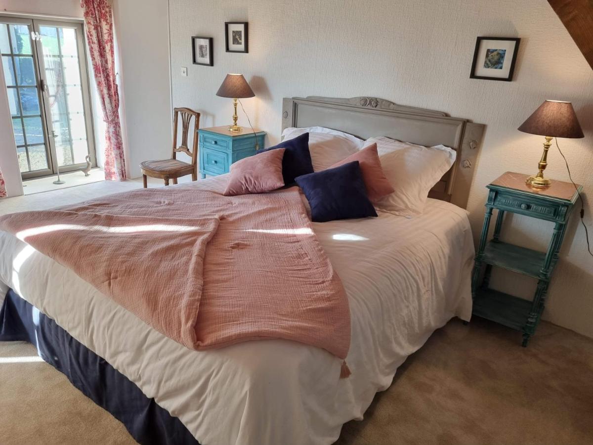 Bed and Breakfast Les Berges De La Planchette Yvignac-la-Tour Zimmer foto