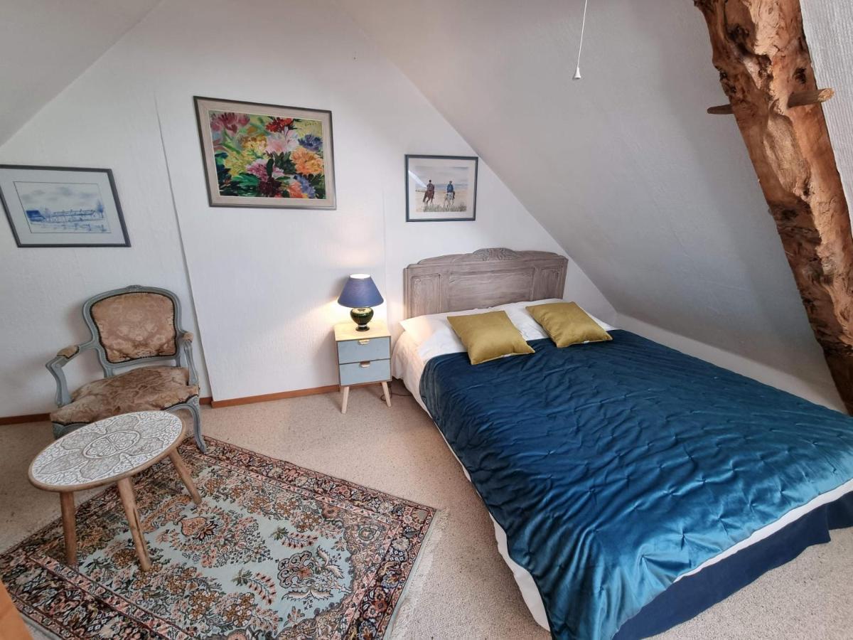Bed and Breakfast Les Berges De La Planchette Yvignac-la-Tour Zimmer foto