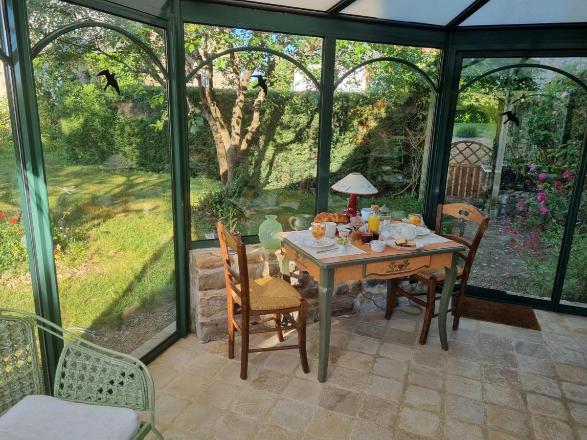 Bed and Breakfast Les Berges De La Planchette Yvignac-la-Tour Exterior foto
