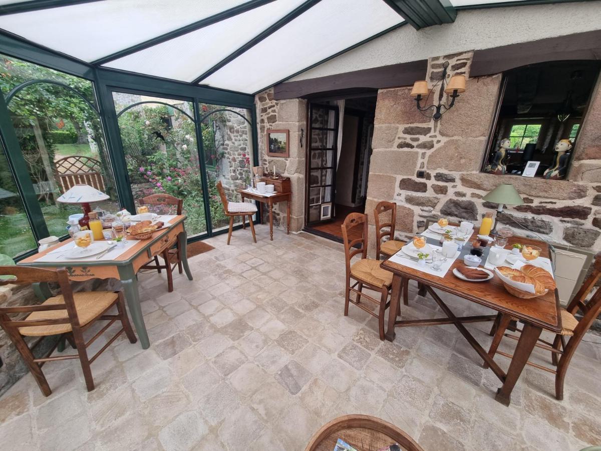 Bed and Breakfast Les Berges De La Planchette Yvignac-la-Tour Exterior foto