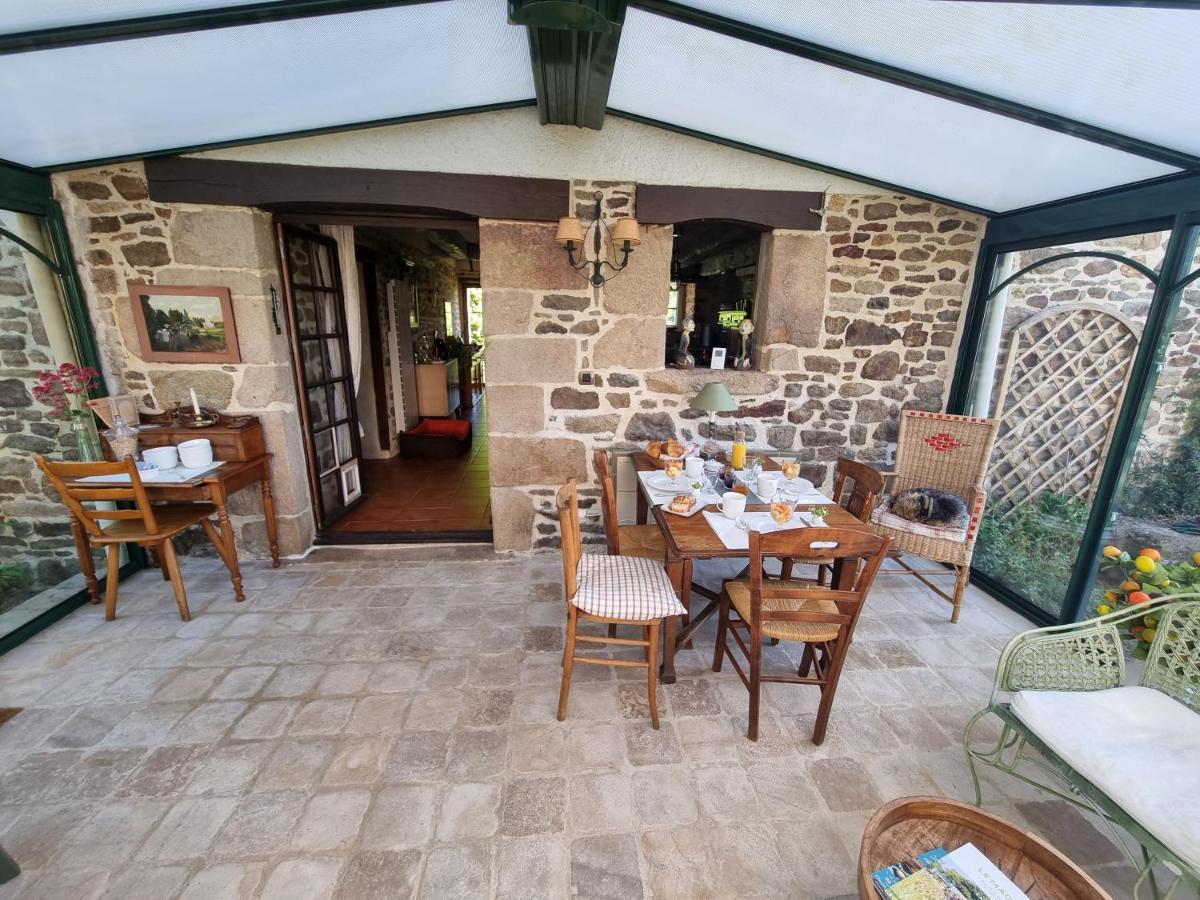 Bed and Breakfast Les Berges De La Planchette Yvignac-la-Tour Exterior foto
